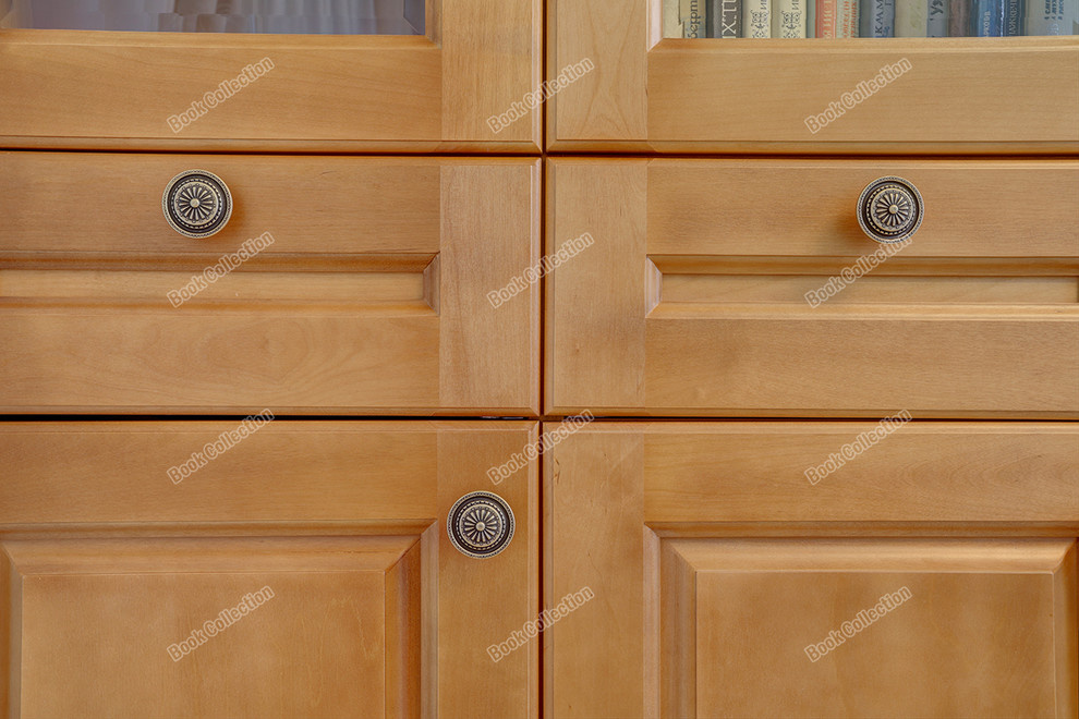 Книжный шкаф с витриной и тумбой из массива