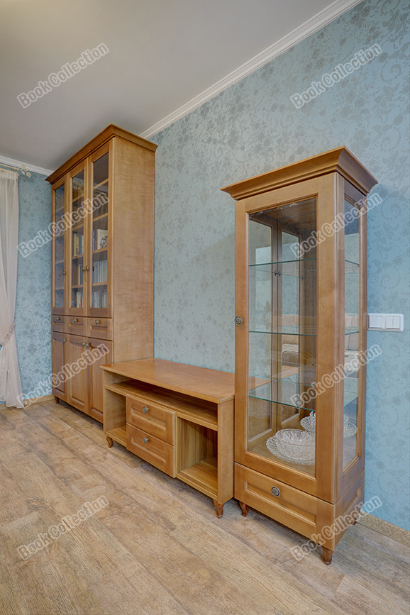 Книжный шкаф с витриной и тумбой из массива