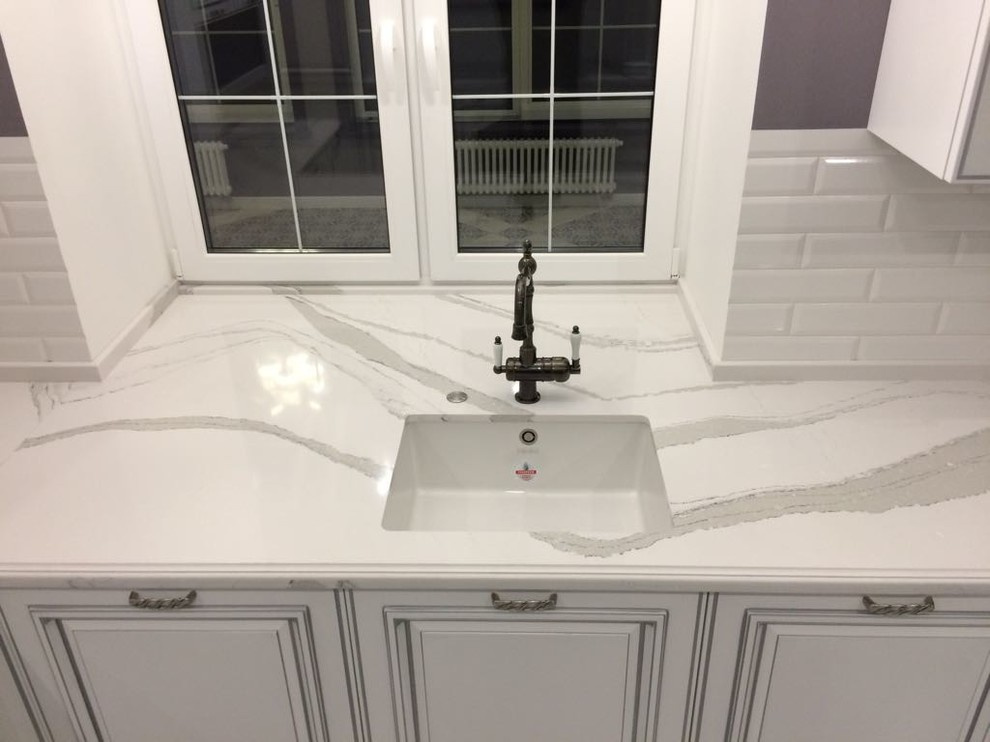 Кварцевая столешница в виде барной стойки