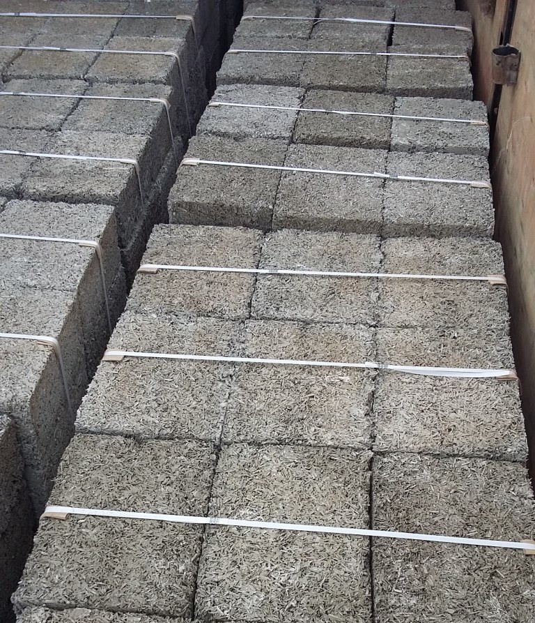 Строительство дома 240м2 из арболитовых панелей и блоков