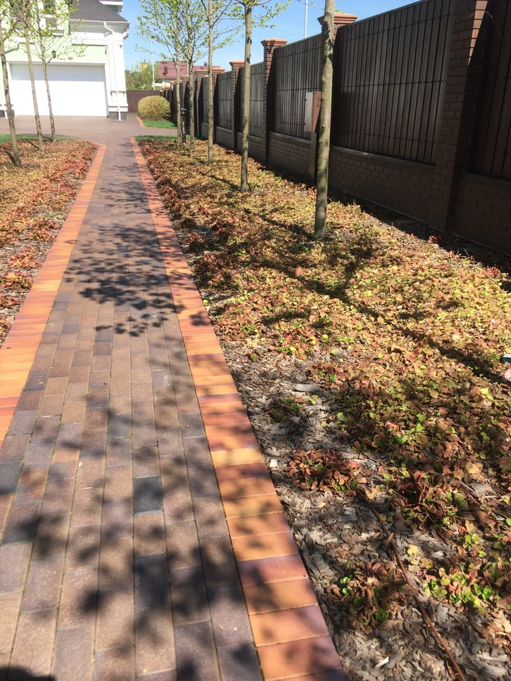 Холодное лето 2017 (сад "Игра в лабиринт")