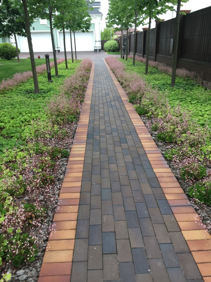 Холодное лето 2017 (сад "Игра в лабиринт")