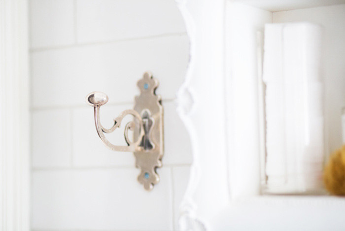 Чердак на Исаакиевской площади или квартира для одной девушки