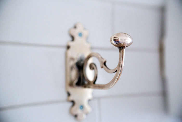 Чердак на Исаакиевской площади или квартира для одной девушки