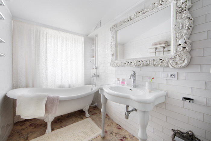 Чердак на Исаакиевской площади или квартира для одной девушки