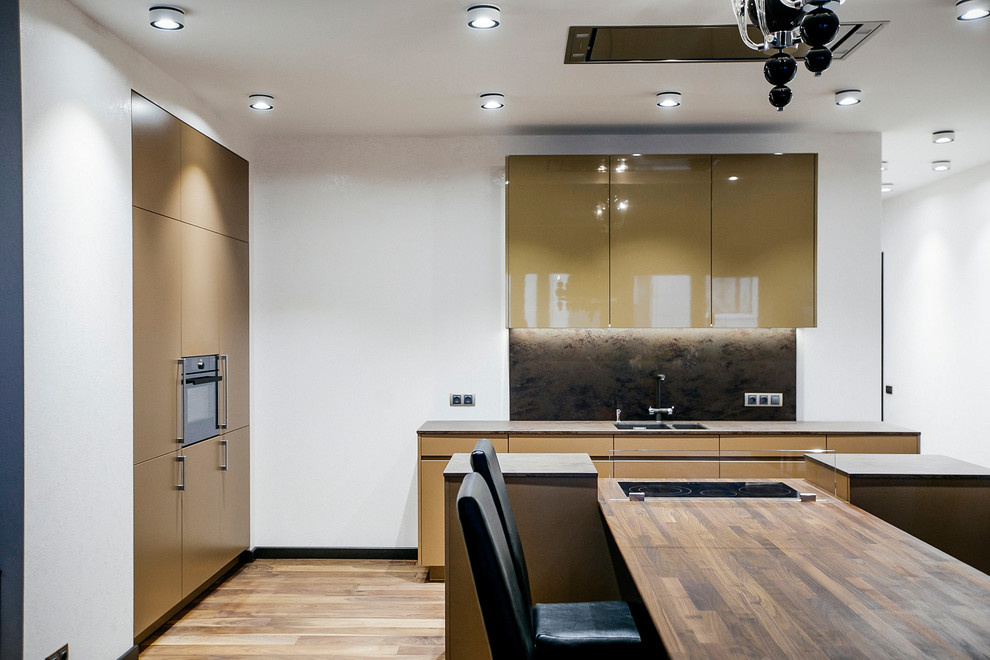 кухня в пряных тонах