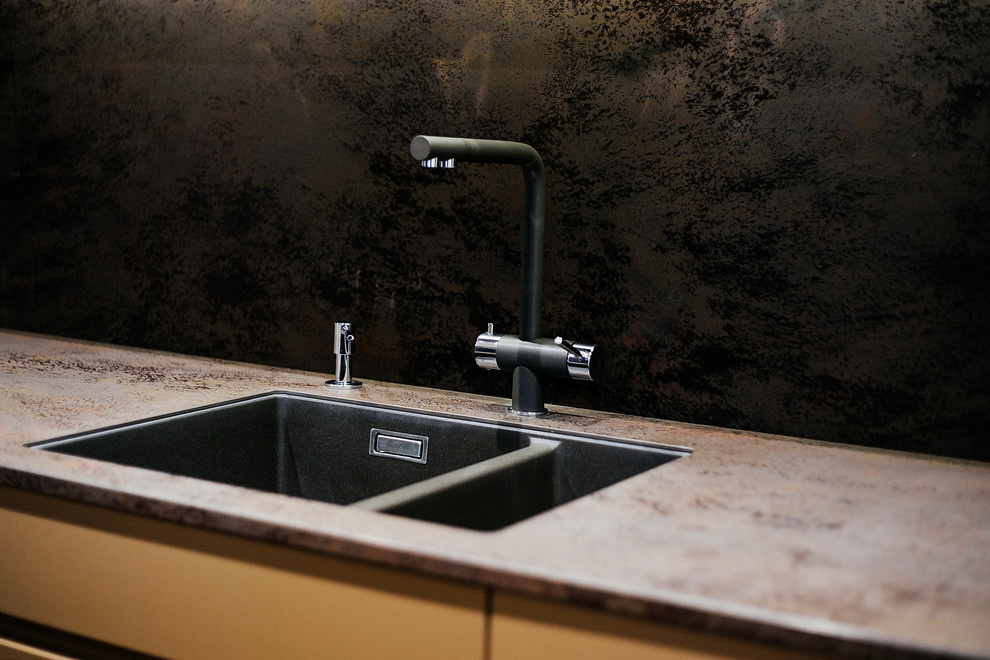 Кухня в пряных тонах