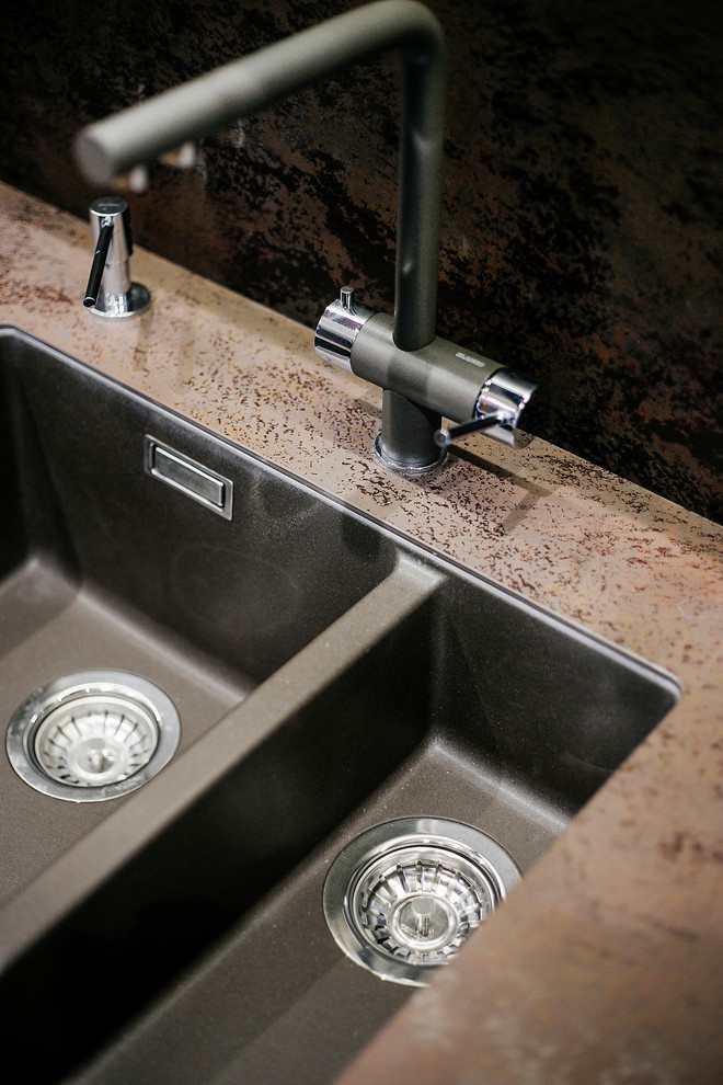 Кухня в пряных тонах