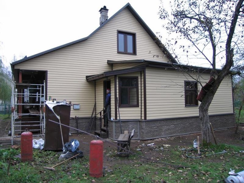 Отделка фасада сайдингом Mitten