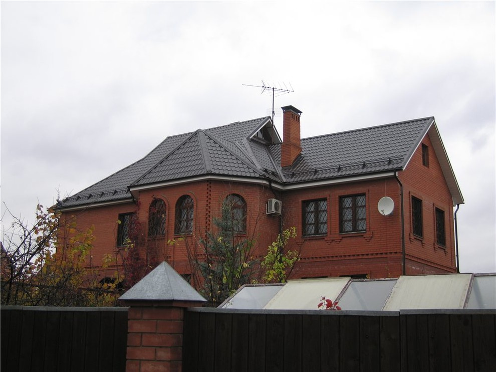 Замена фальцевой кровли на металлочерепицу