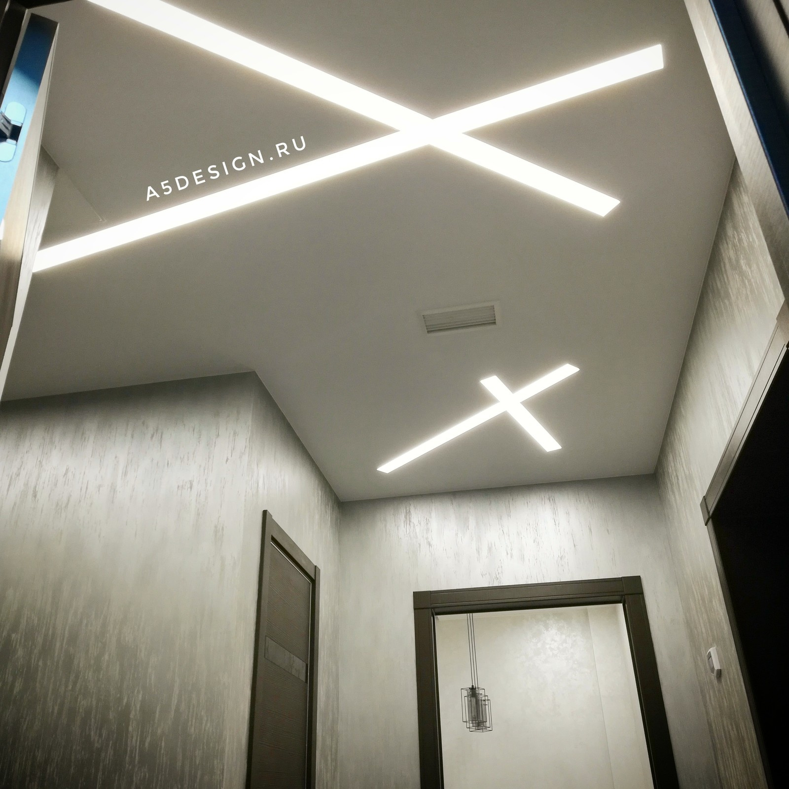 Коттедж с современным дизайном освещения