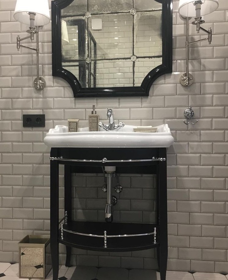 bathroom "black and white"