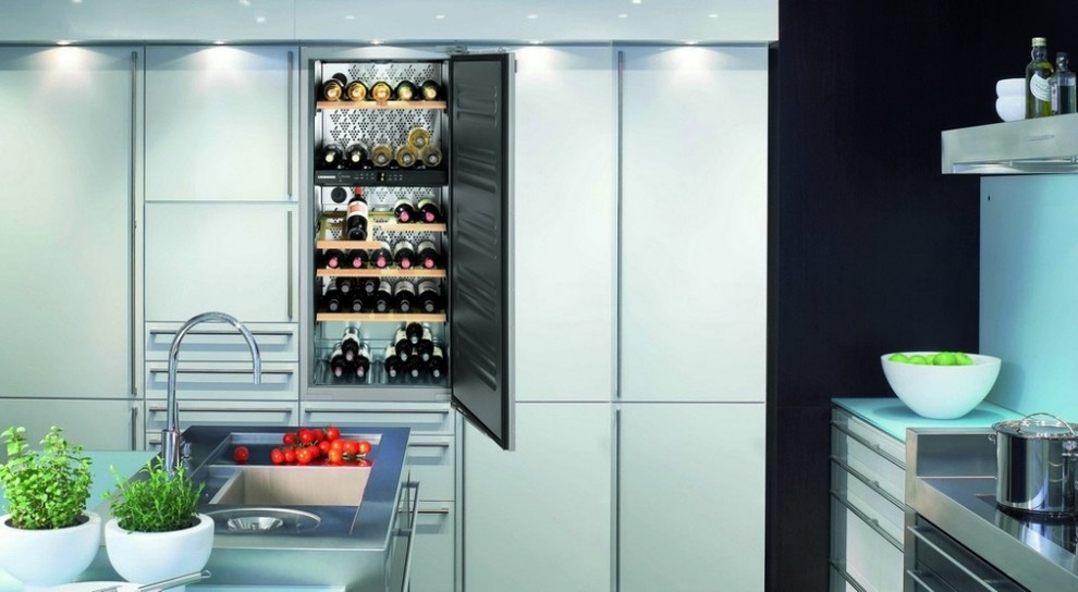 Винные шкафы в интерьере