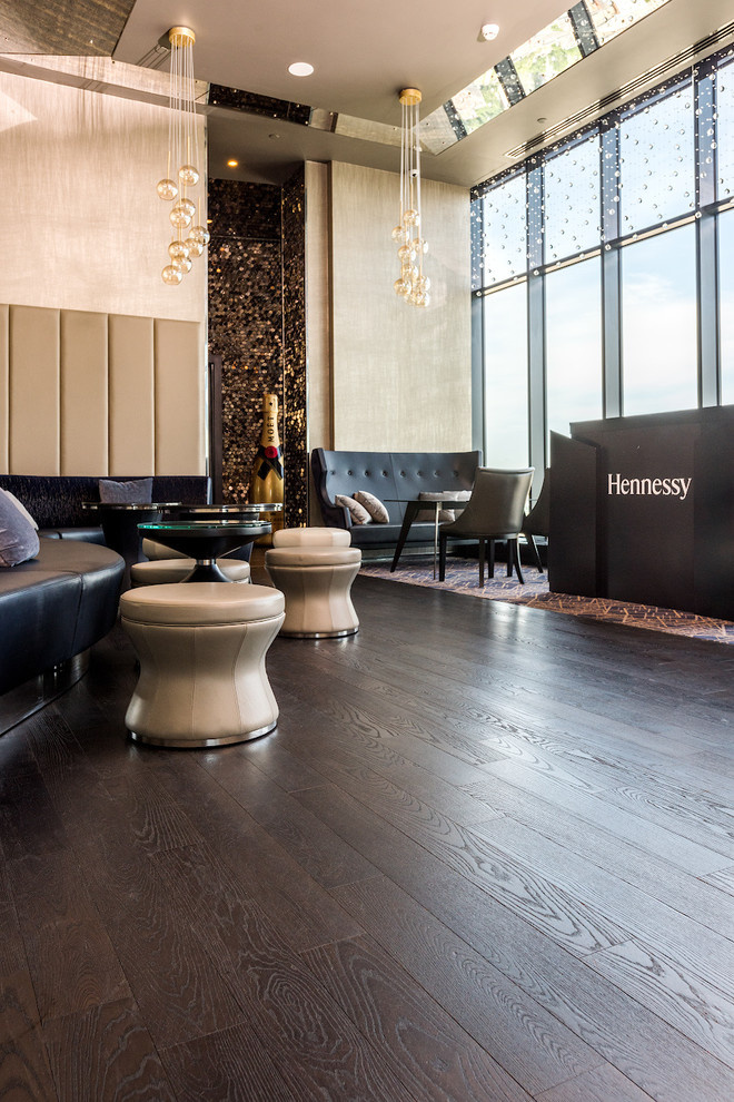 В небесах. Бар в отеле Hilton в Минске