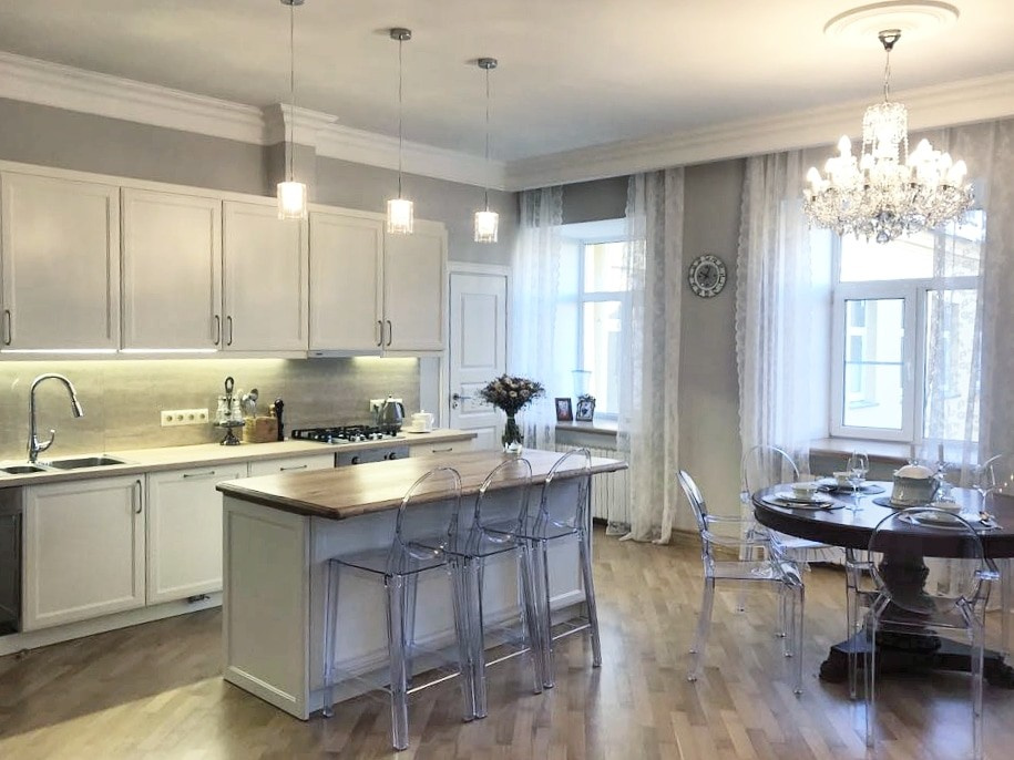 Современная классика в историческом центре Петербурга