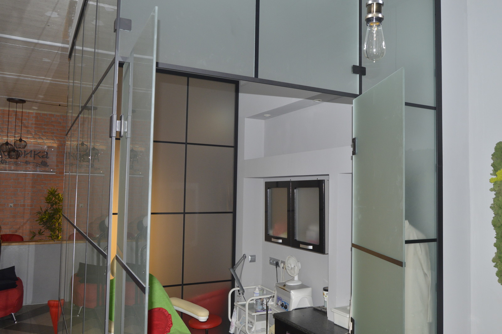 Салон красоты "Африка" - Краснова 30