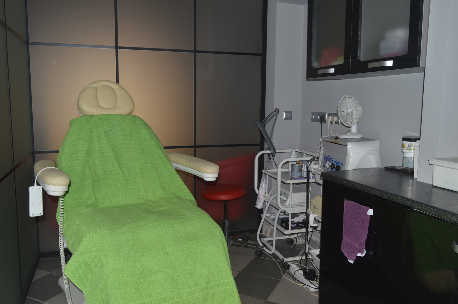 Салон красоты "Африка" - Краснова 30