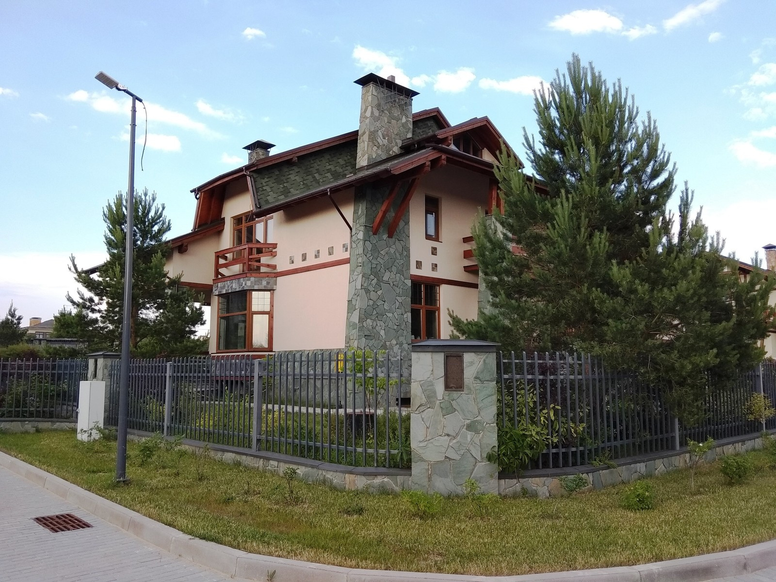 House # 3    Дом # 3
