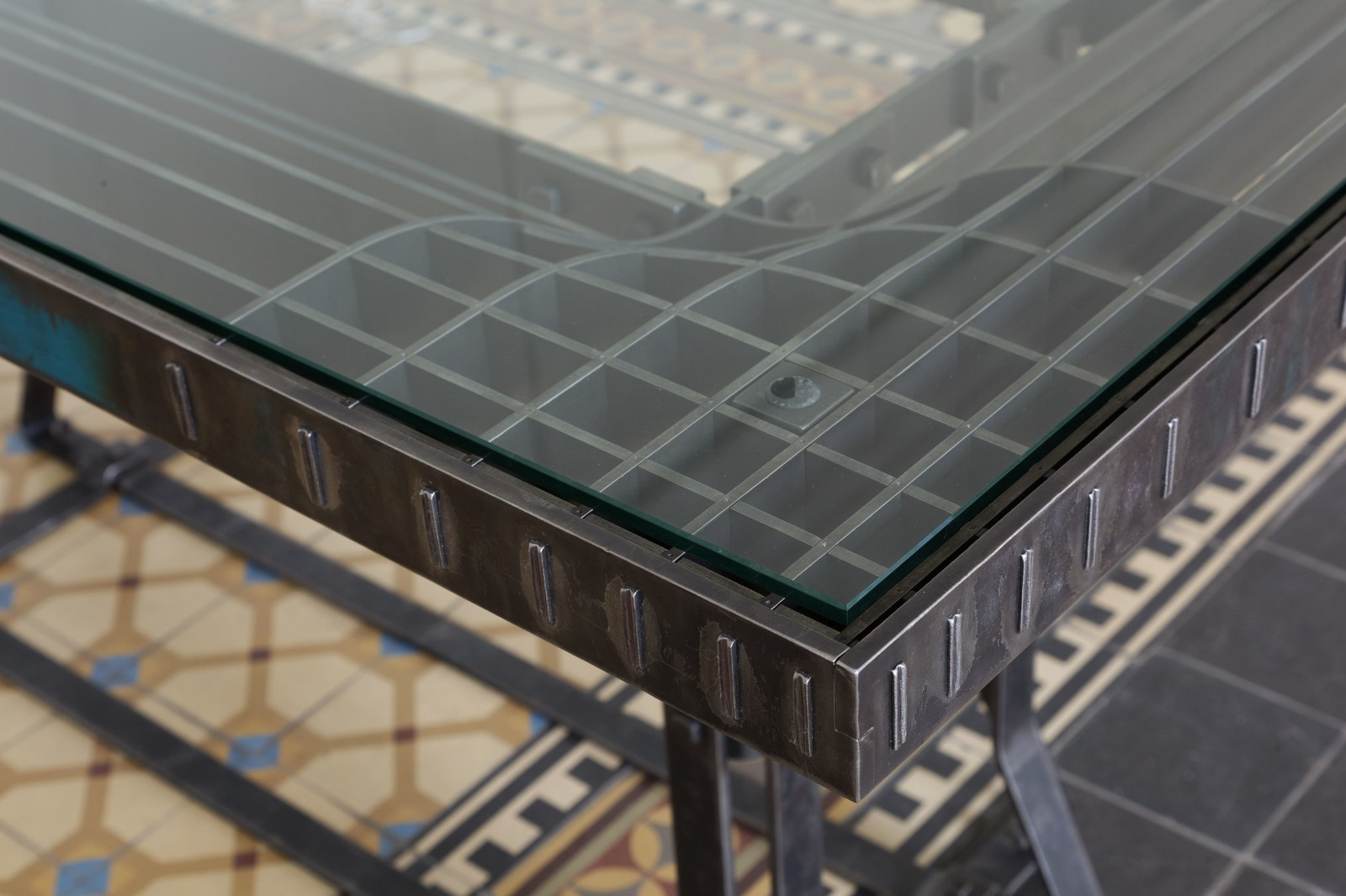 Кабинетный стол