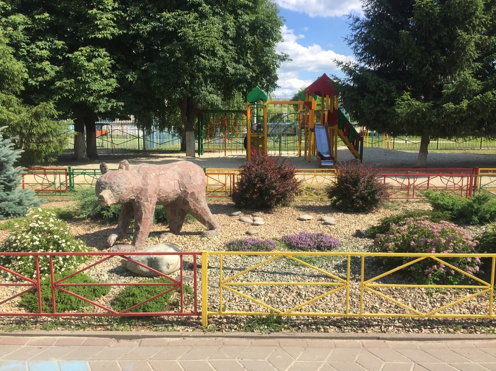 Фигуры из камня