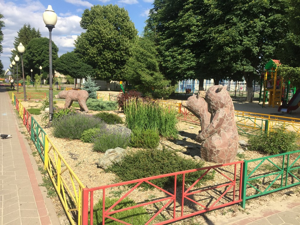 Фигуры из камня