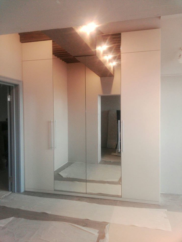 Шкаф зеркальный