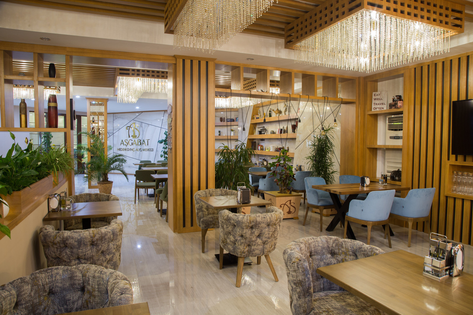 Restaurant - Retail Design