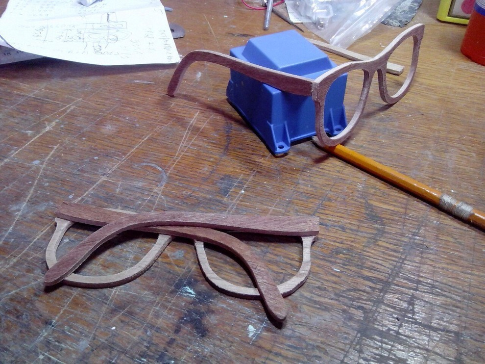 Wooden bow tie