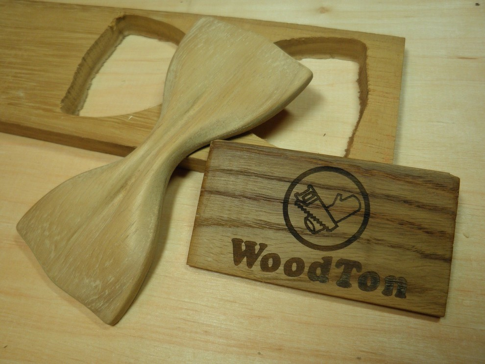 Обложка проекта: Wooden bow tie