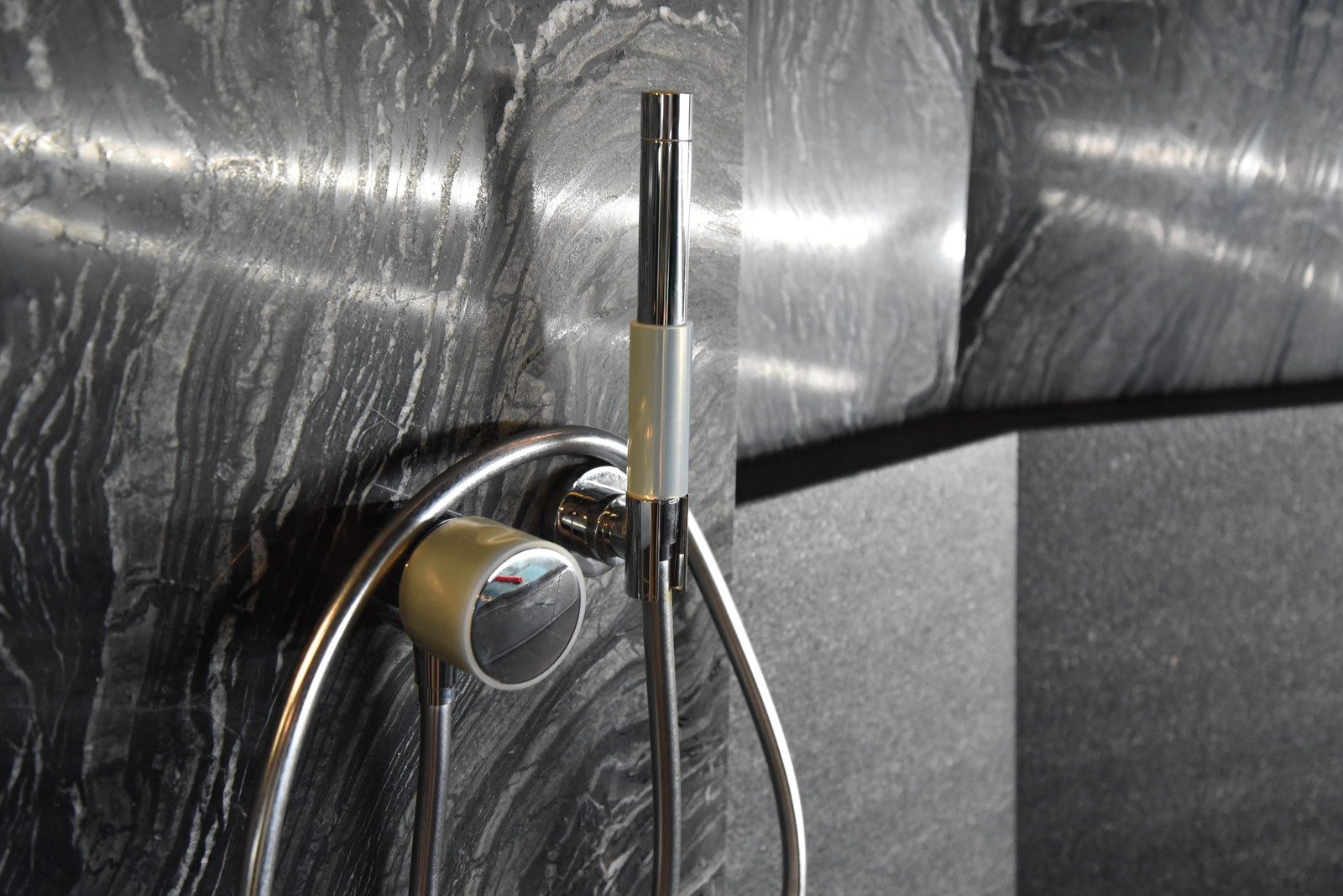 фитнес клуб "EDGE PREMIUM FITNESS"