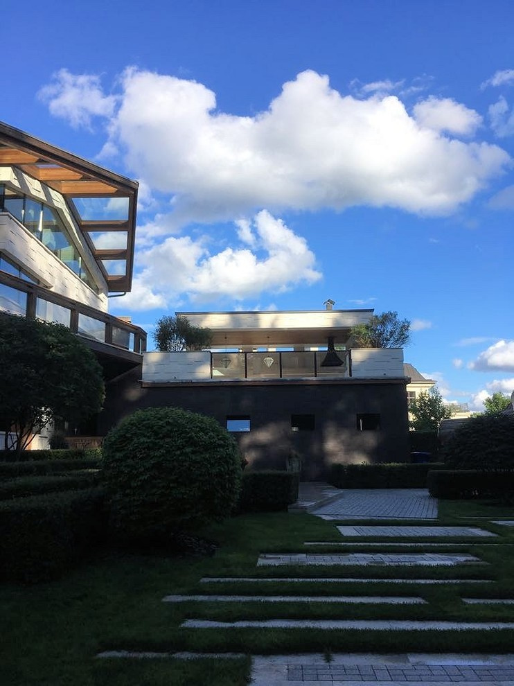 Навесы в поселке Бенилюкс