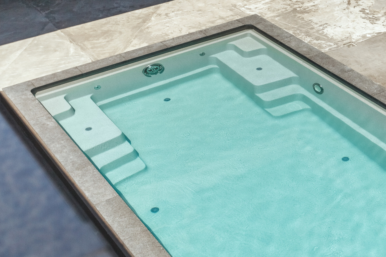 Бассейн в процессе реализации.