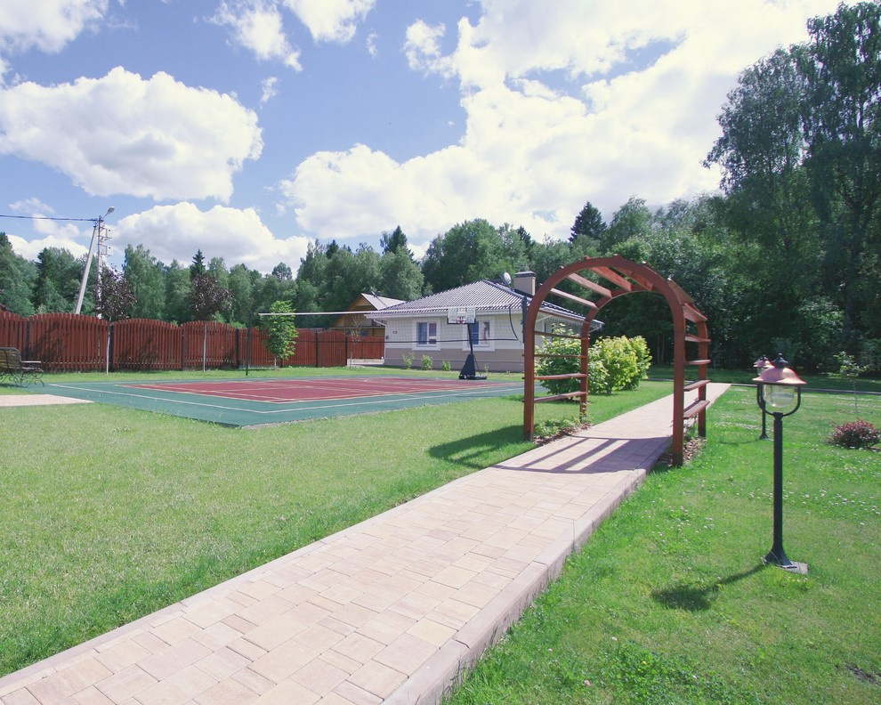 Архитектурный ансамбль из трех домов