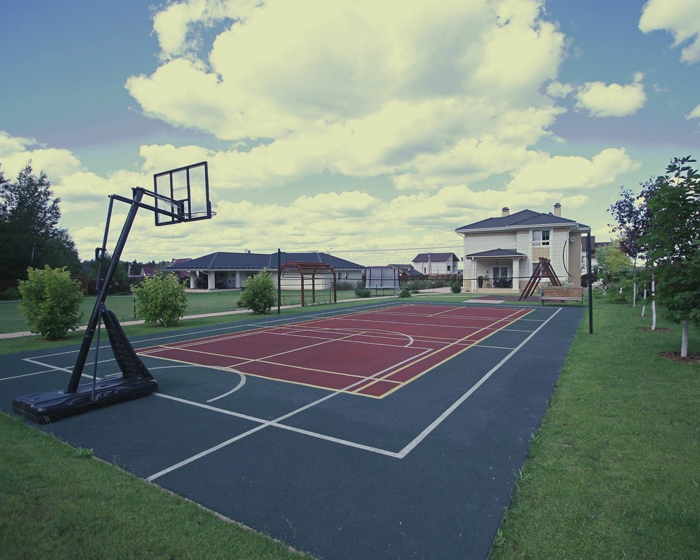 Архитектурный ансамбль из трех домов