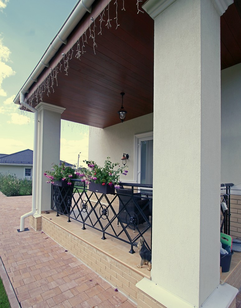 Архитектурный ансамбль из трех домов