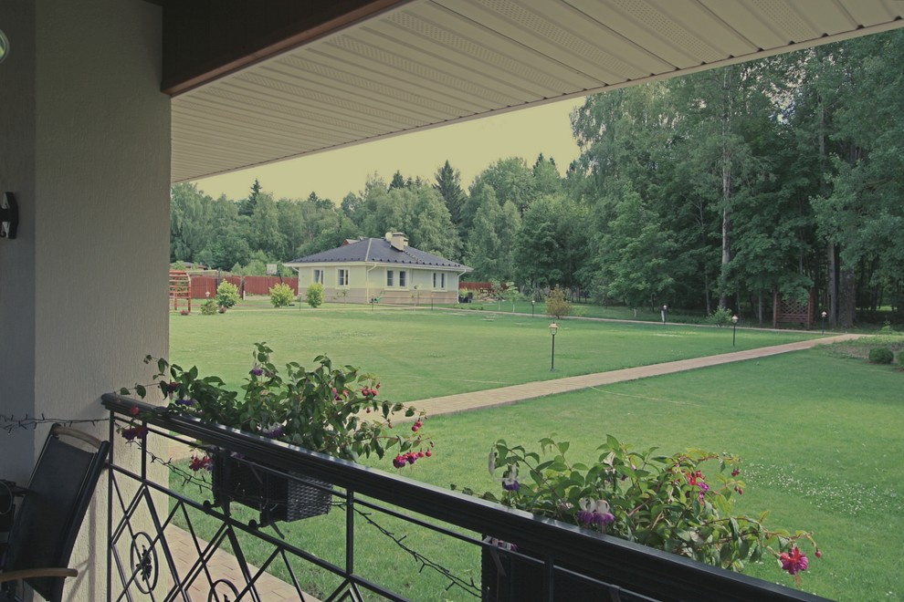 Архитектурный ансамбль из трех домов