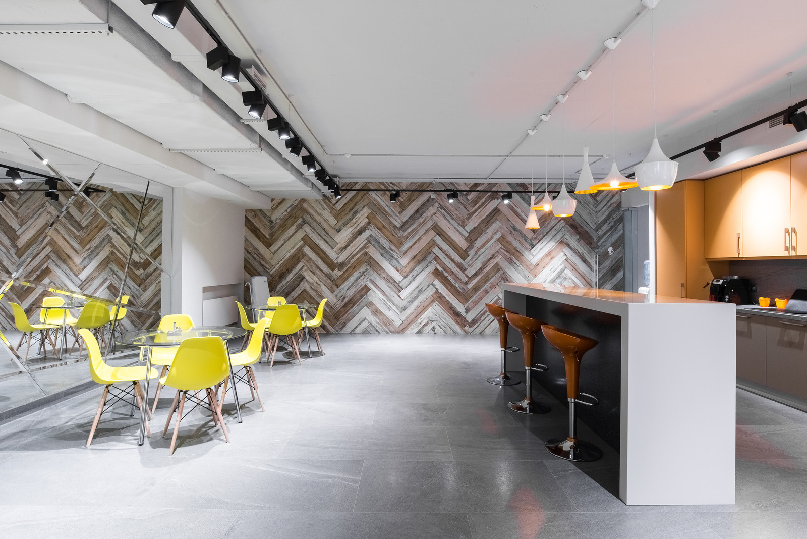 Офис Ирсон Дистрибьюшен Групп 900 м.кв.