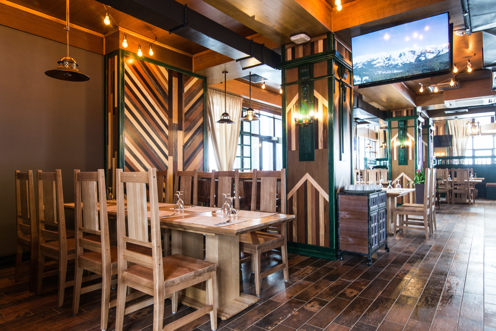 КРАСНОПОЛЯНСКОЕ ШАЛЕ