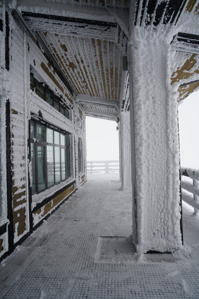 КРАСНОПОЛЯНСКОЕ ШАЛЕ