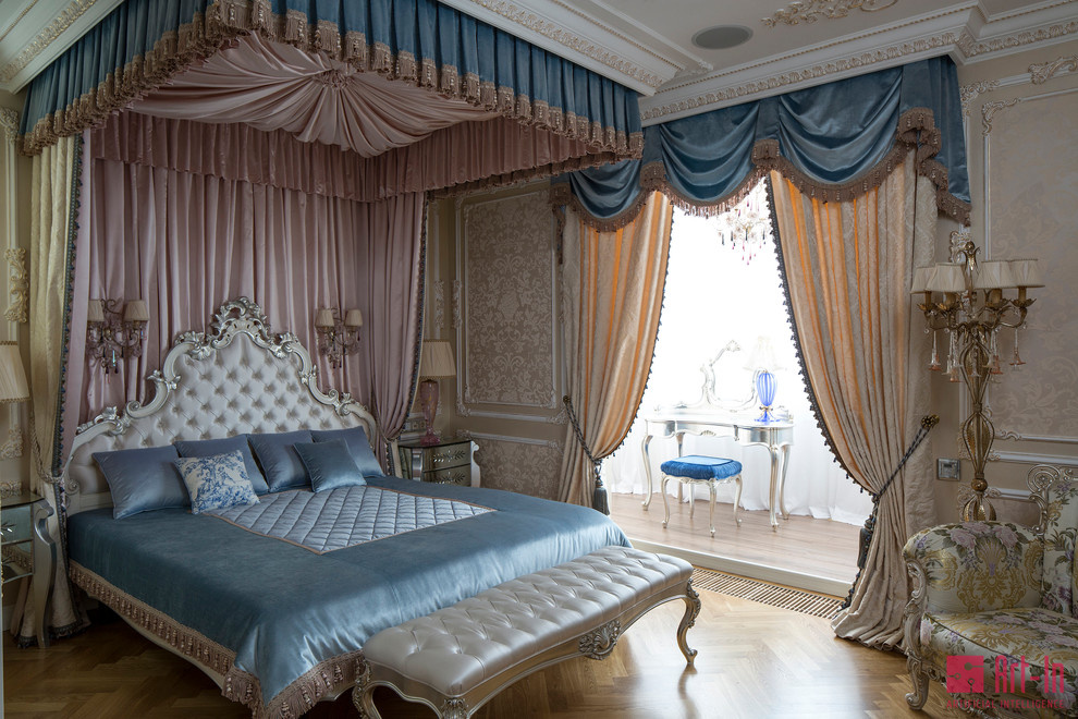 Умный дом в интерьере Рококо