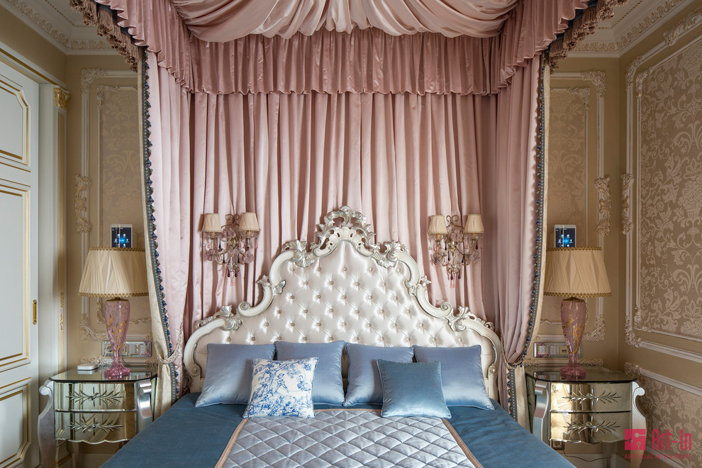 Умный дом в интерьере Рококо