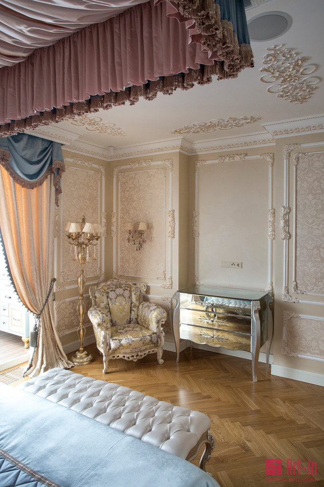 Умный дом в интерьере Рококо