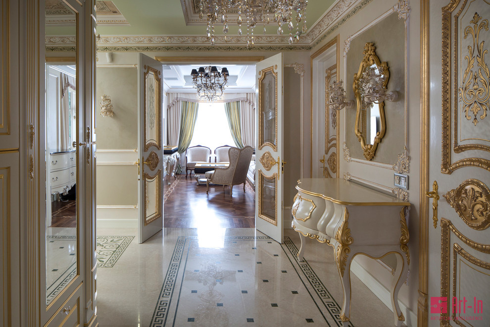 Умный дом в интерьере Рококо