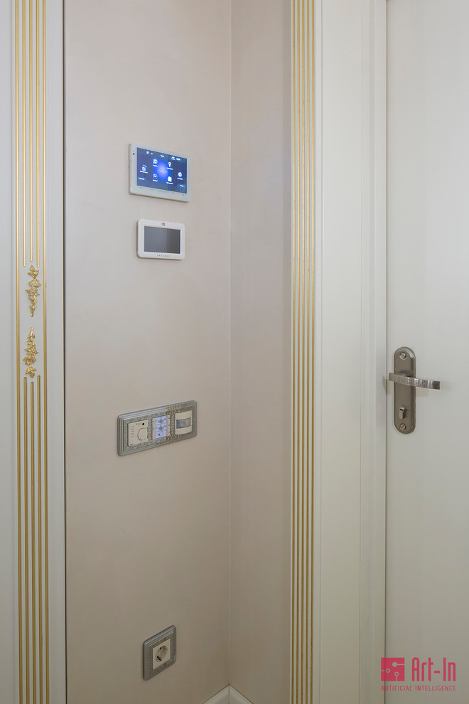 Умный дом в интерьере Рококо