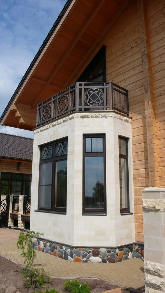 Коттедж с бассейном в Псевдоромантизме