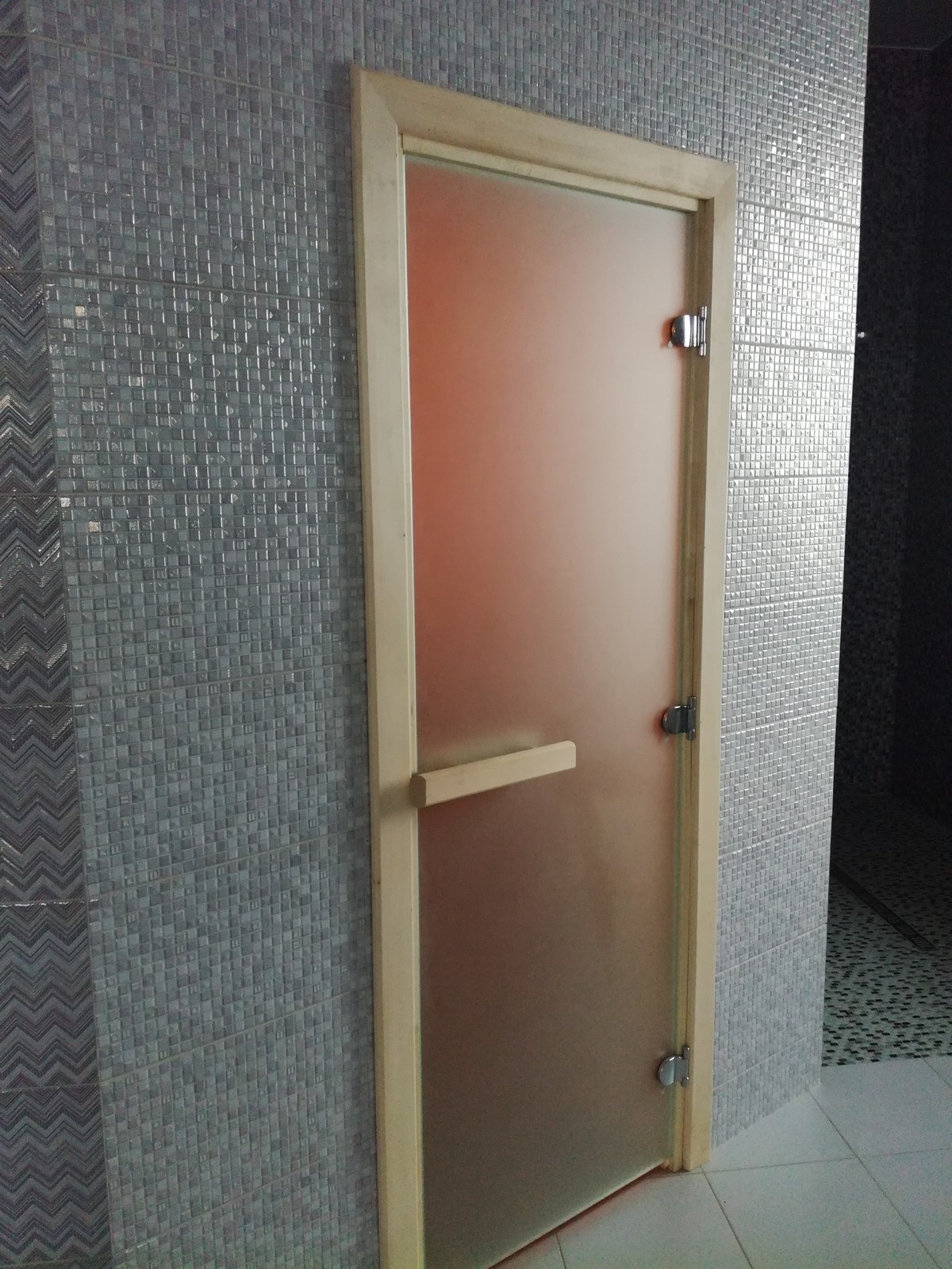 Бассейн с сауной в частном доме