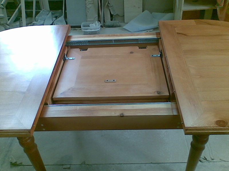 Обложка проекта: стол