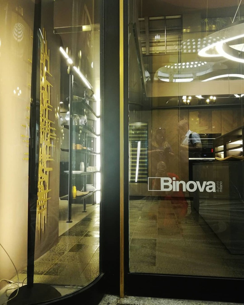 Салон Binova в г. Милан