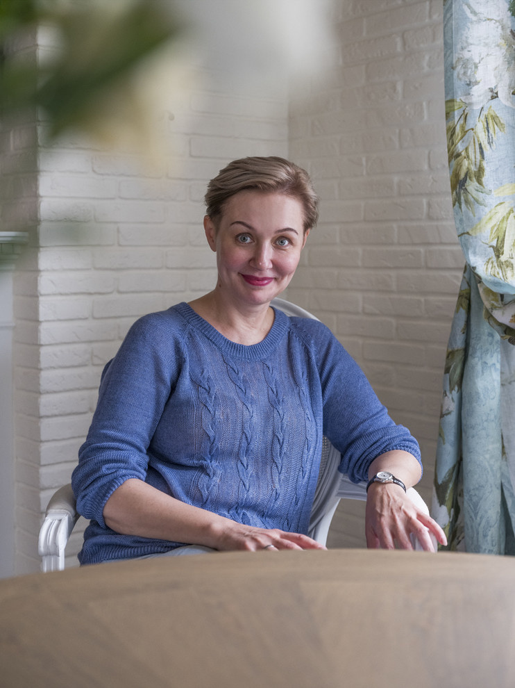 Светлый загородный дом. Дизайнер: Елена Румянцева