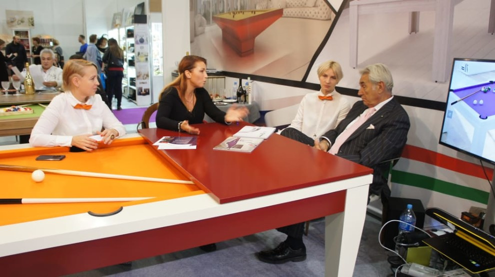 Столы в наличии